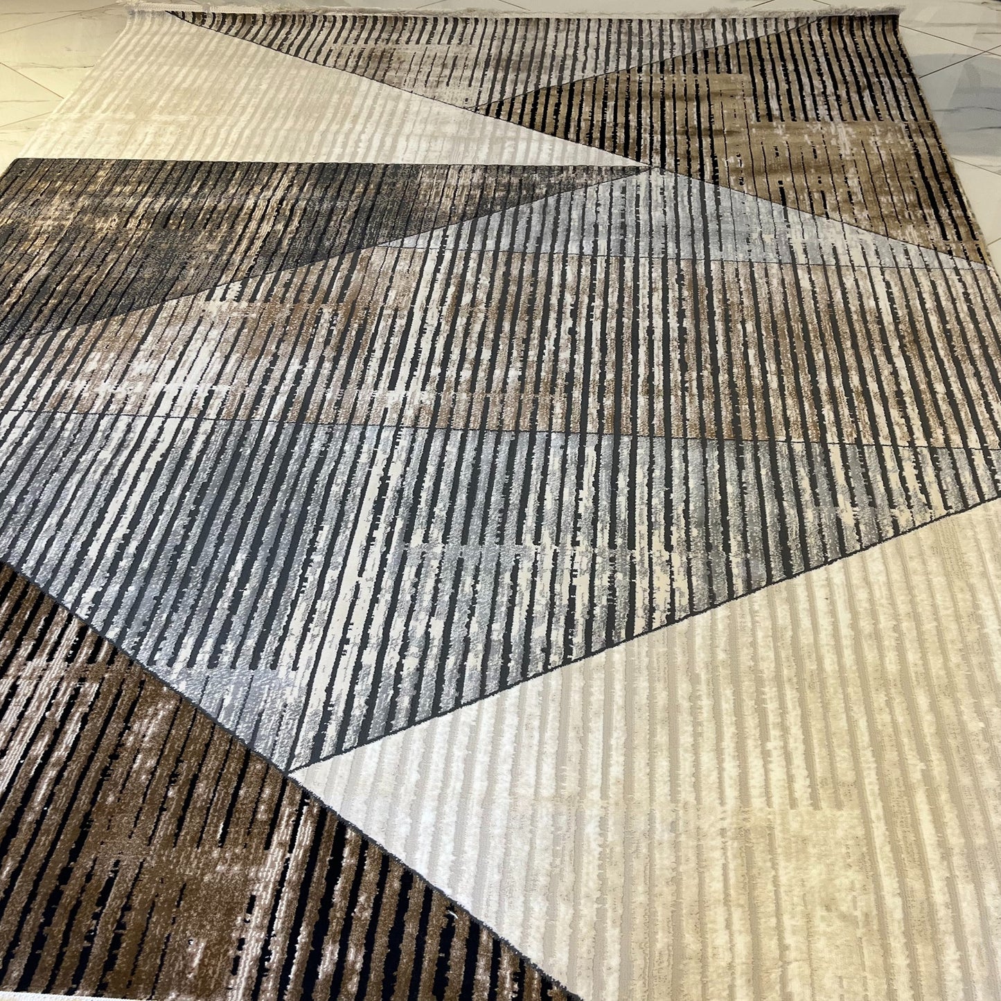 Pyramid rug