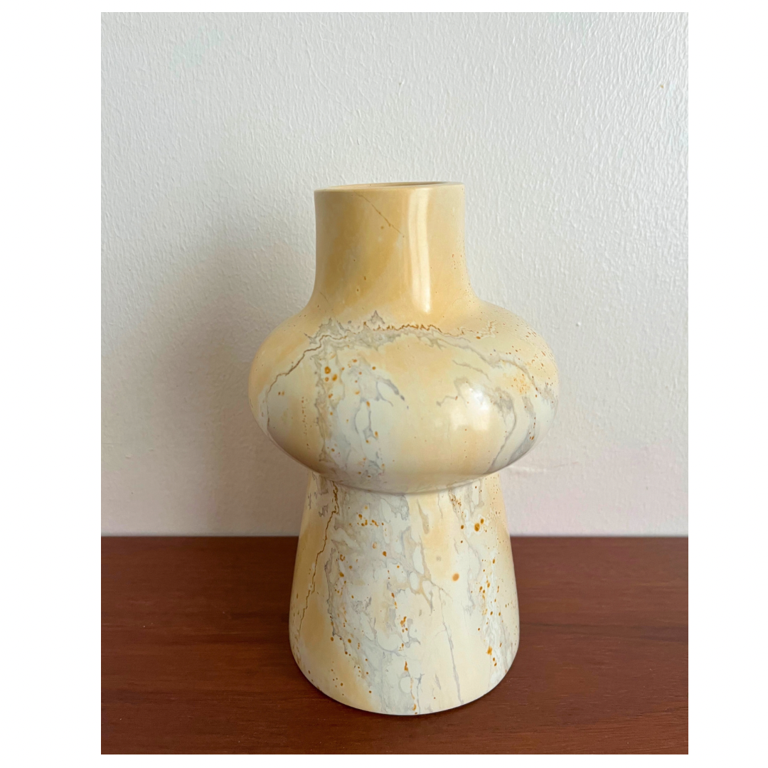 Single spiral vase