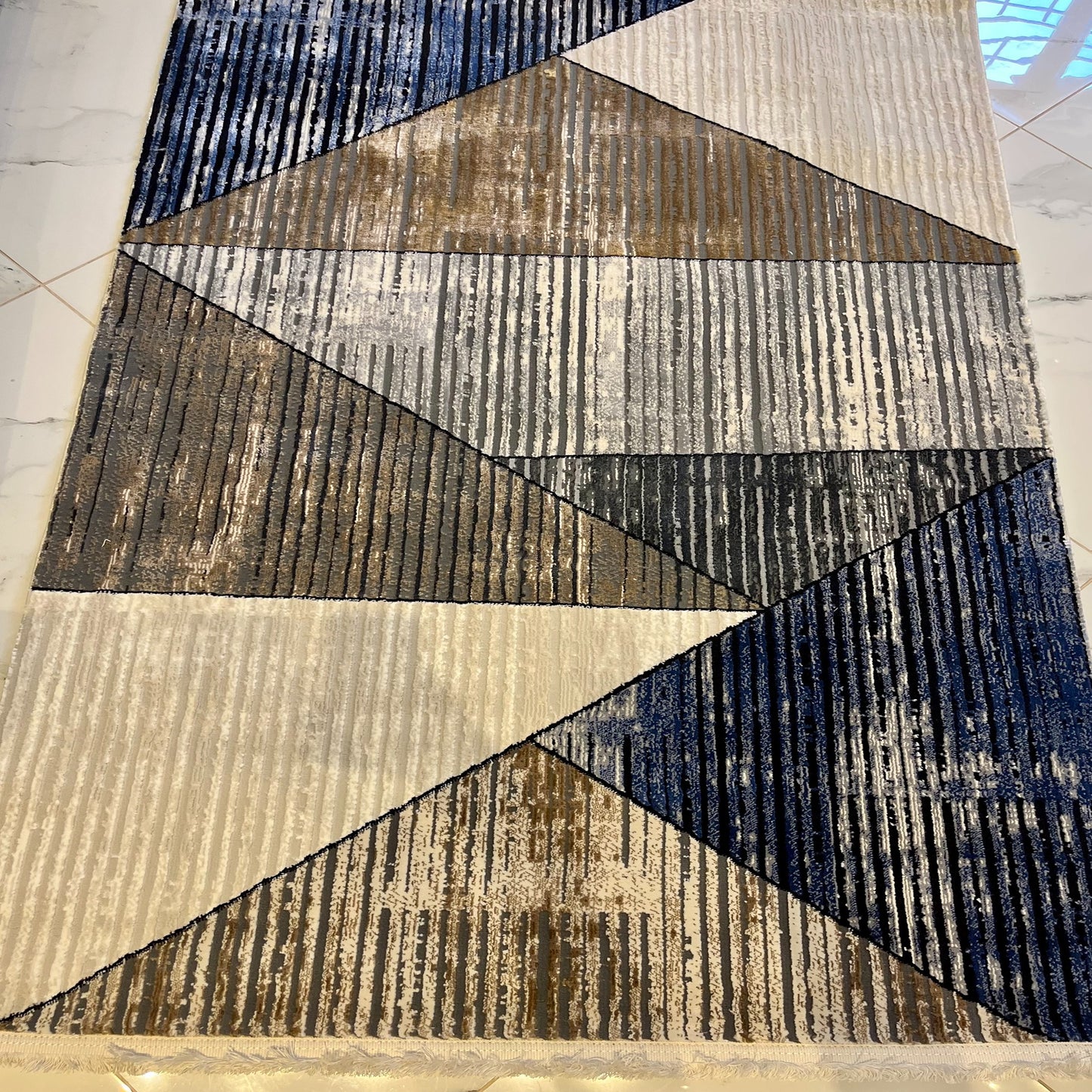 Pyramid rug